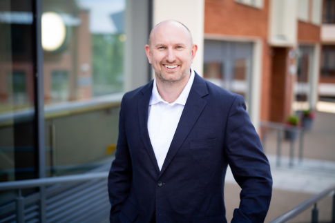 2025 Owen Thomas 485 x 323